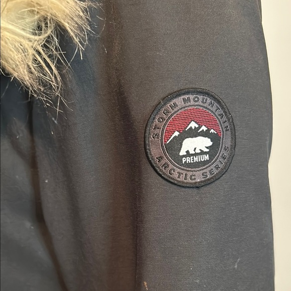 Ski Jacket with Faux Fur Hood and Insulation - Picture 7 of 17